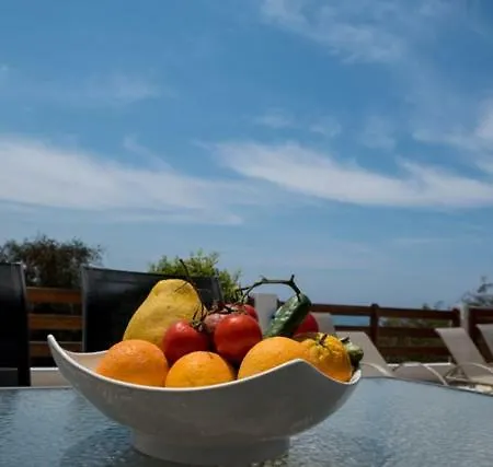 Marina Sea Views 페이야